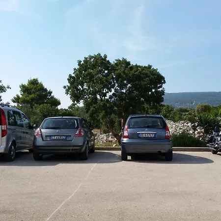 Ana Schon Appartamento Cres